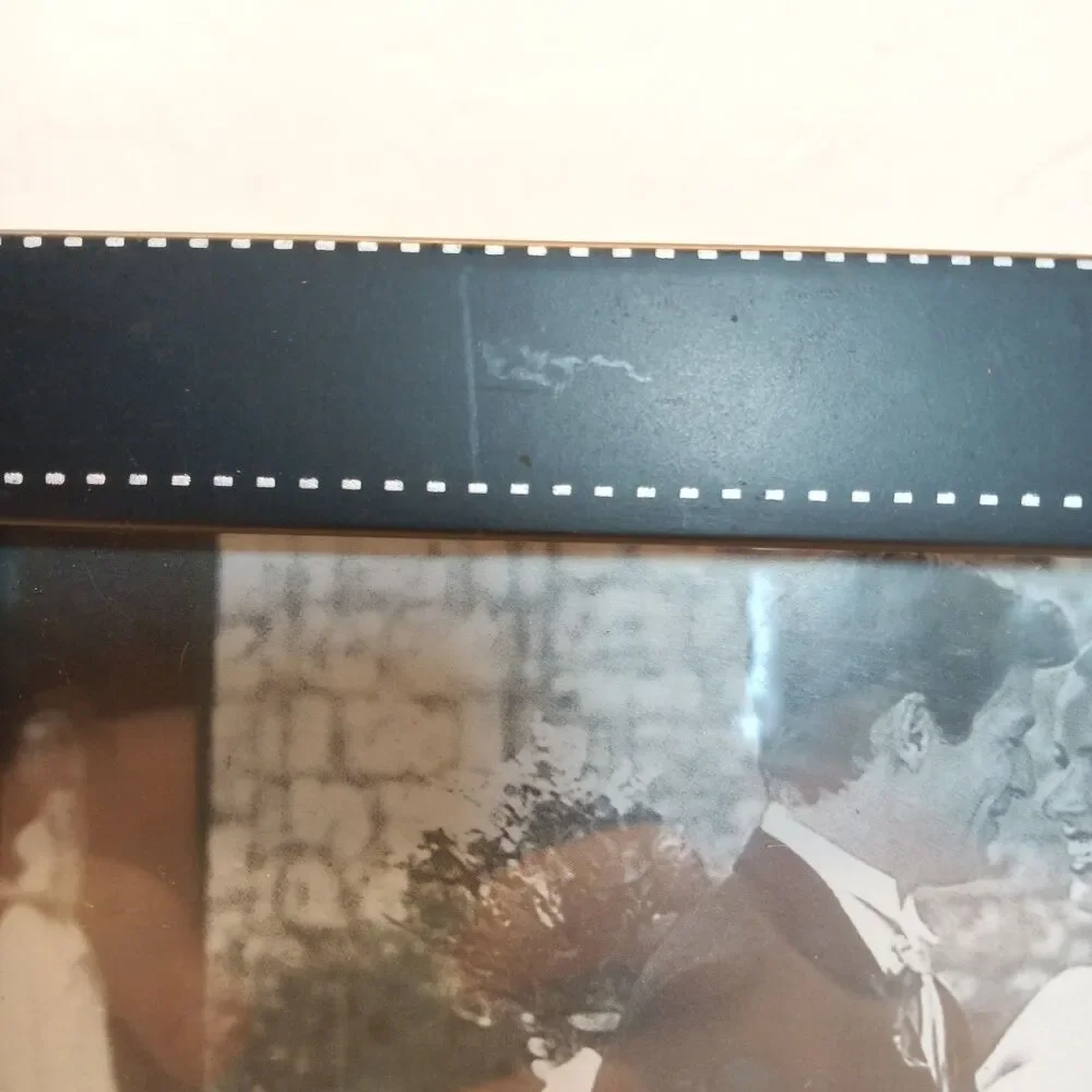 Picture Frame Black Silver Painted Border Free Standing Memories Holds 4x6 Pic
